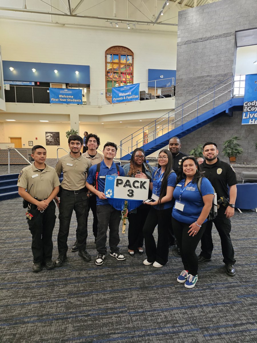 guttierez_john's tweet image. #NewStudentOrientation: 
Welcoming new students and their parents to campus is one of the most warmest highlights of the year as the Chief. #JoinThePack #ChooseCSUSB