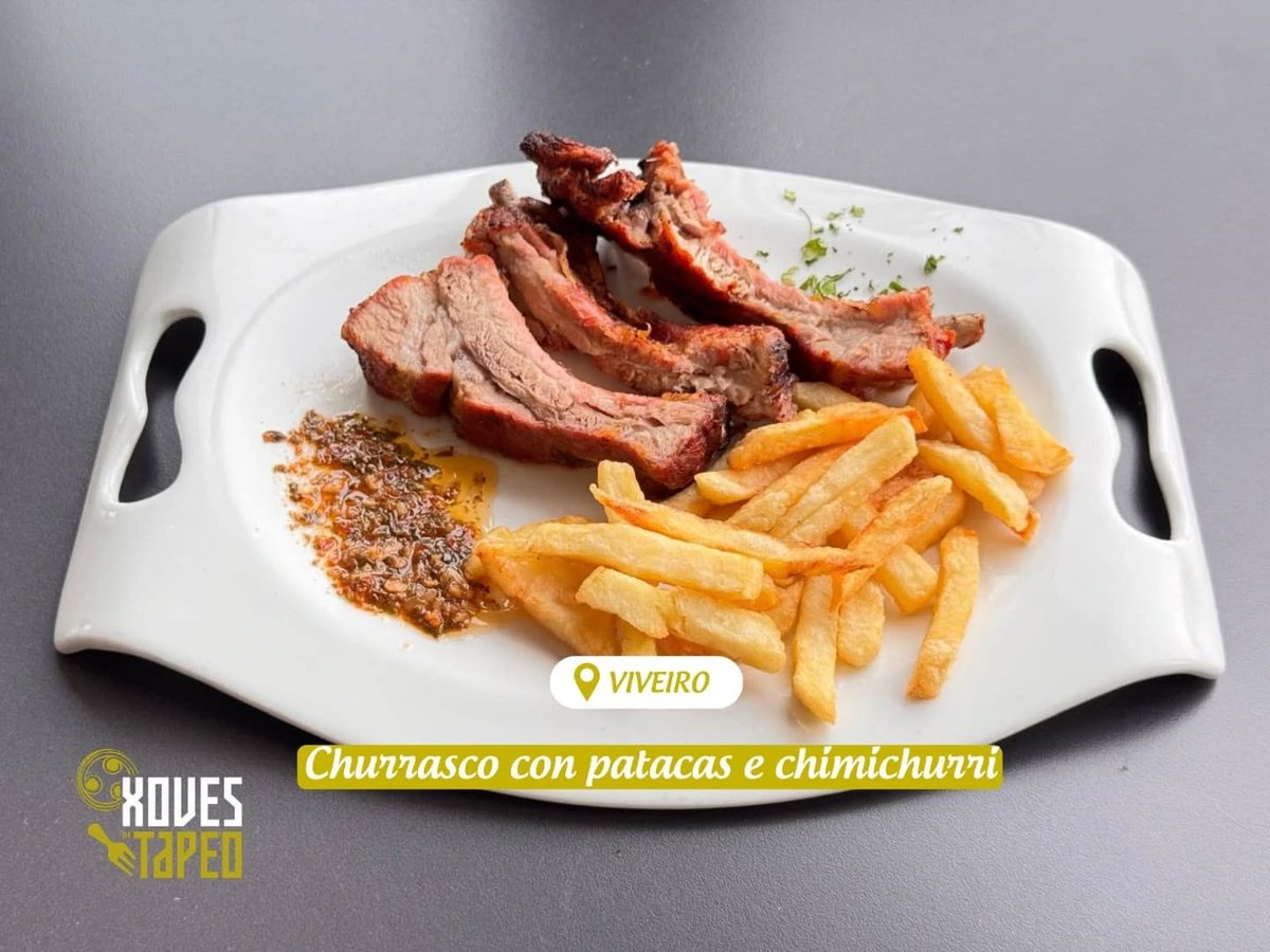 Hoxe volve ser #XovesdeTapeo en #Galipizza #Viveiro

🍕 Galipizza Paixón Turca

🍴 Churrasco con patacas e chimichurri

Galipizzeamos??

#XentedeBoDente #madeinGalicia #Galicia #Galipizza #Galipizzear #Galipizzeando

*Prezo tapa: 3,50€