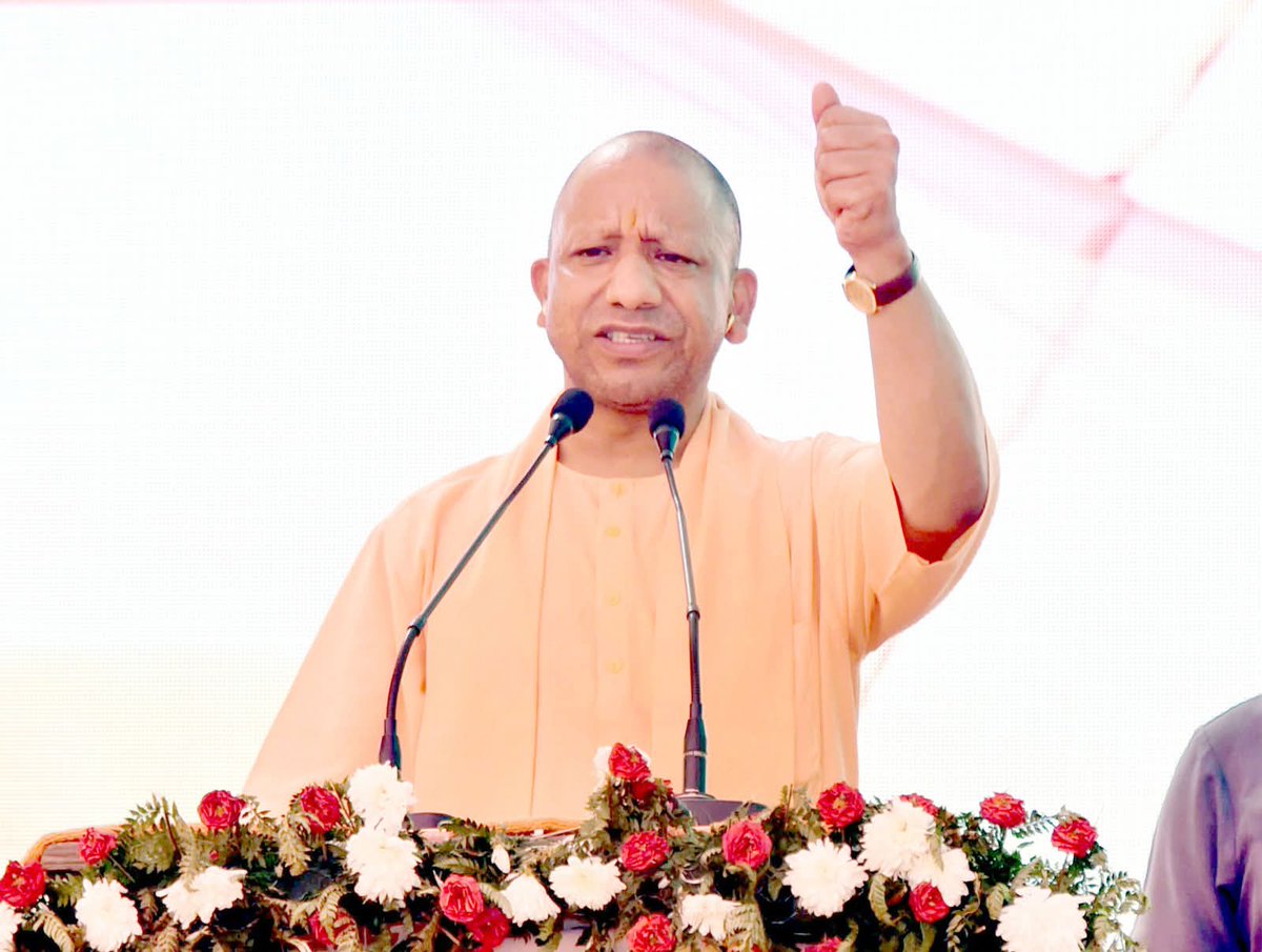 KalikrishnaWB's tweet photo. पराक्रम, तप और सेवा की त्रिवेणी के प्रतीक
उत्तर प्रदेश के यशस्वी मुख्यमंत्री माननीय परम पूज्य श्री योगी आदित्यनाथ महाराज जी को जन्मदिन की हार्दिक शुभकामनाएँ।
आपकी तपस्या, राष्ट्रभक्ति और धर्मनिष्ठा से प्रेरणा मिलती है।
ईश्वर से प्रार्थना है कि आप दीर्घायु हों ।। https://t.co/3kV0sjLpbR