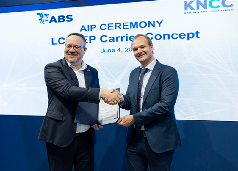 OE_greenmarine's tweet photo. ABS gives the all-clear for KNCC’s 40,000 cbm LCO2 carrier
https://t.co/2ifd0gKBBq
#maritime #LCO2carrier #carbontransport #carboncapture #decarbonization https://t.co/B2I4SCd0yv