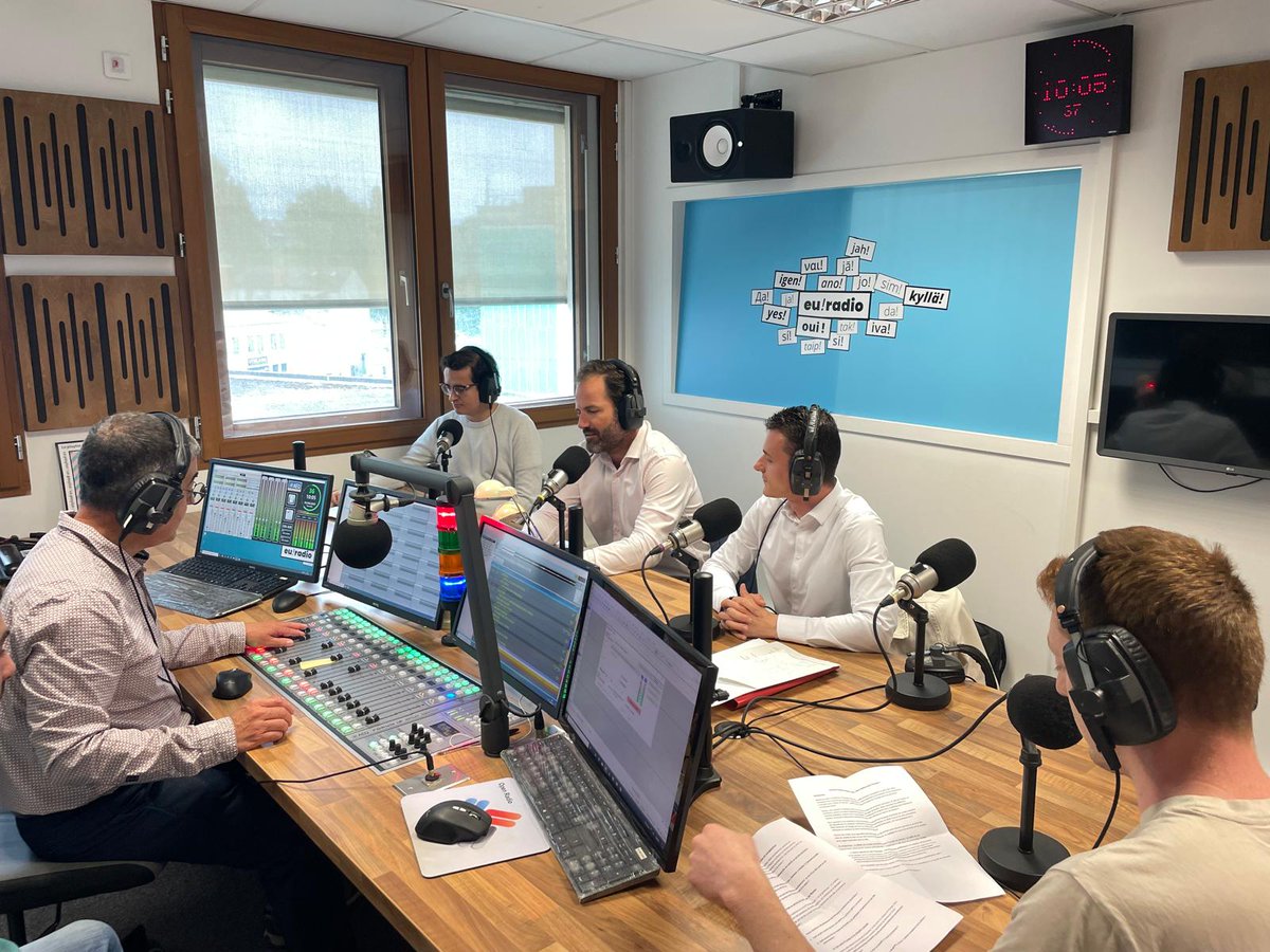 📻 Merci à <a href="/euradio_fr/">euradio</a> #Nantes pour son invitation à débattre des enjeux européens et locaux face à <a href="/Foulques44/">Foulques Chombart de Lauwe</a>. 
Un débat d'idées, gauche contre droite, projet contre projet. À retrouver très vite à l'antenne.