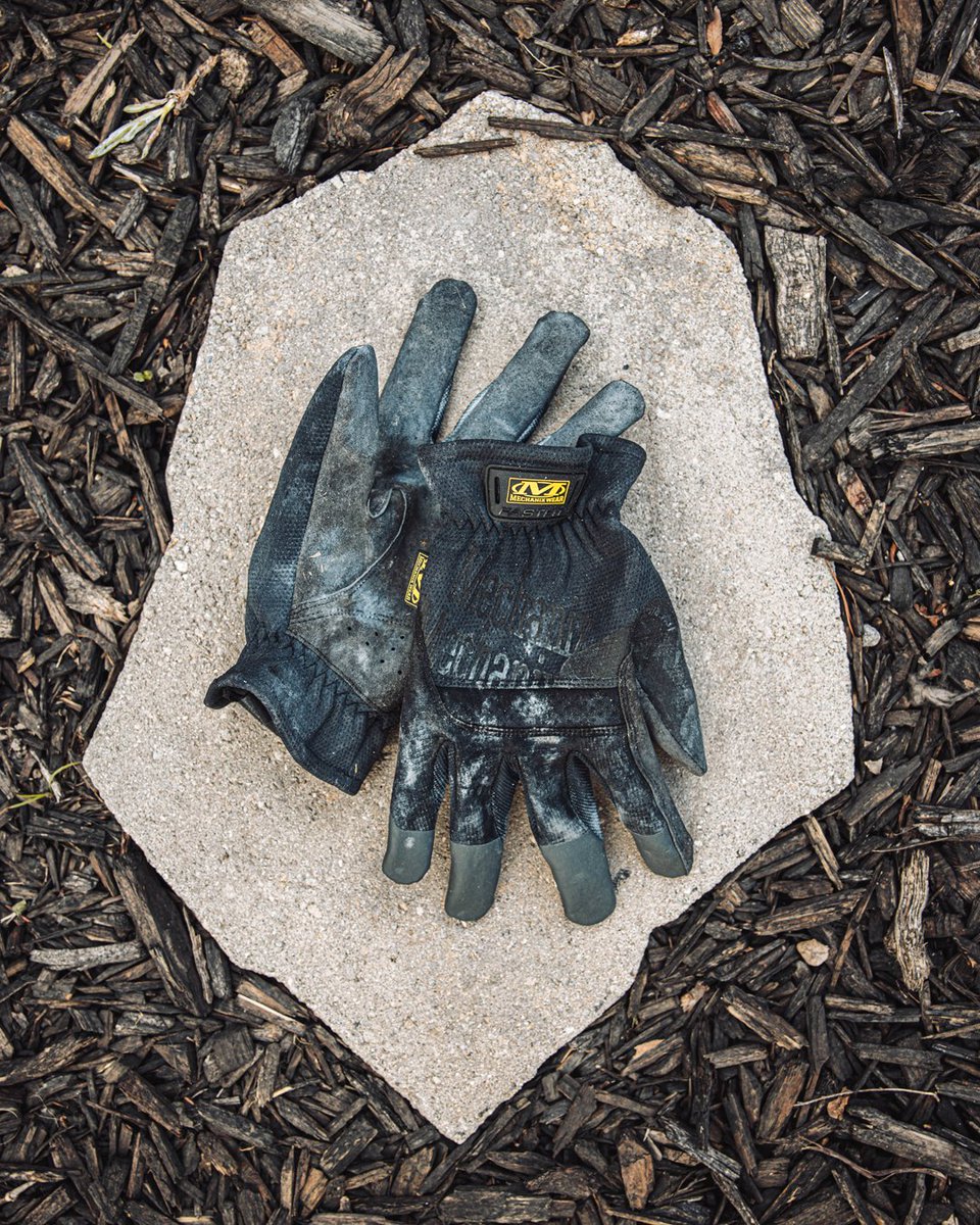 Mechanix_JP's tweet image. 新しく生まれ変わったコアリフレッシュのファストフィットは、さらに快適で高耐久なモデルへと進化しました。
注目ポイント① 『手の甲に新採用:CoolPlus®メッシュ』
長時間の作業でも熱がこもりにくく、汗ムレを抑えて快適な着用感が持続。夏場や高温下での作業に頼れる設計です。
注目ポイント②…