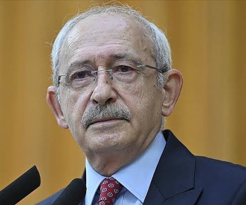 Abdulkadir Selvi: 

“CHP’li olmak size Kılıçdaroğlu’nu linç etme hakkı mı veriyor?”