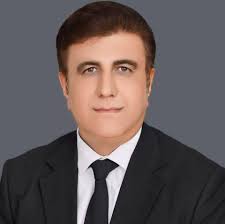 اس غدار کی آج علیمہ خان نے خوب کلاس لی ہے۔
اور دوسری اہم بات یہ ہے کہ اس غدار کے خلاف تحریک انصاف کے وکلاء نے عدم اعتماد لانے کا فیصلہ کیا ہے۔ 

واجد گیلانی کو خدا حافظ کہنے کا وقت ہوا چاہتا ہے