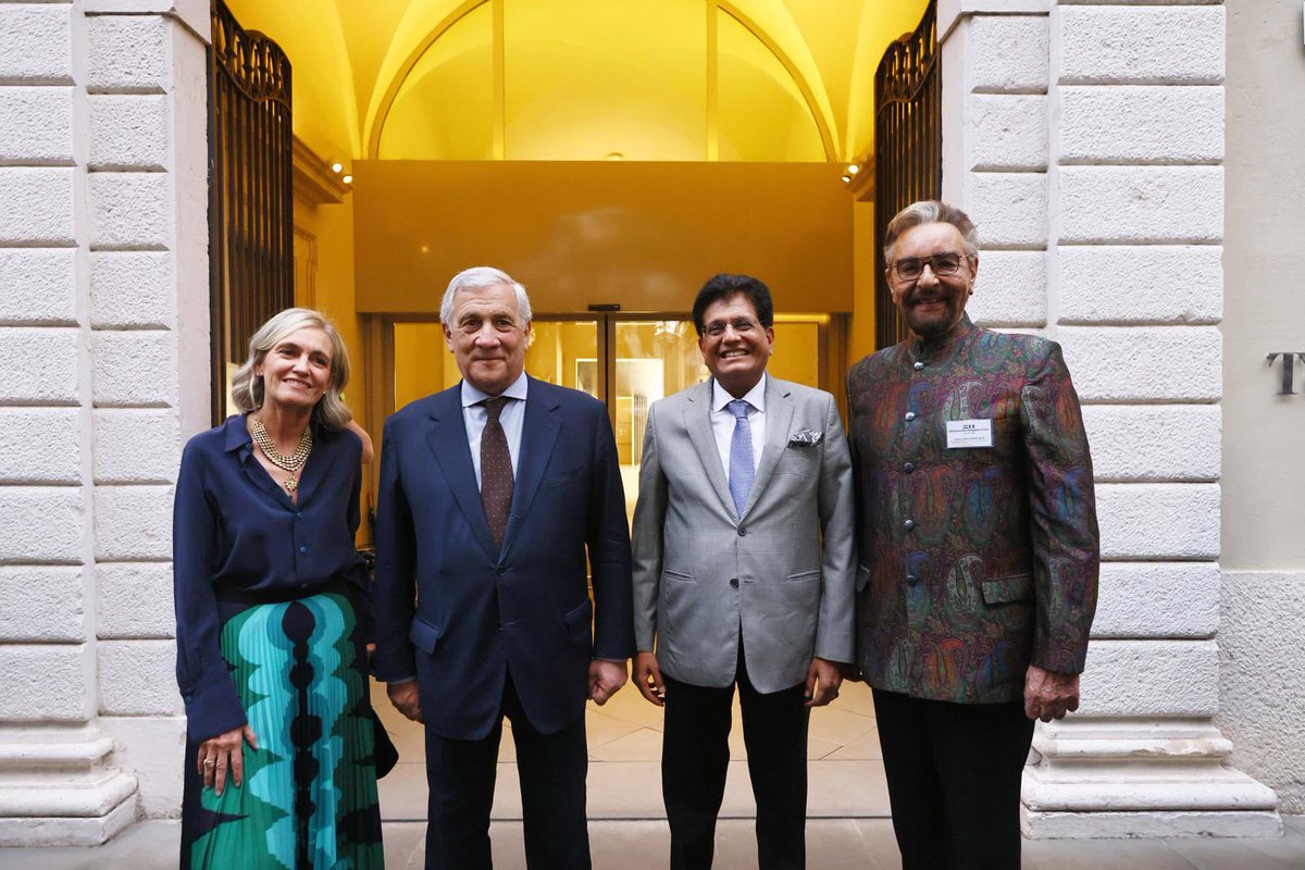 Antonio Tajani (@antonio_tajani) on Twitter photo Honored to host my friend and colleague <a href="/PiyushGoyal/">Piyush Goyal</a> at the wonderful #Museum Tosio Martinengo in #Brescia.
Another great opportunity to strengthen the cooperation between Italian entrepreneurs and their Indian counterparts.
A strategic partnership for growth: 🇮🇹 🇮🇳 we are ready Honored to host my friend and colleague <a href="/PiyushGoyal/">Piyush Goyal</a> at the wonderful #Museum Tosio Martinengo in #Brescia.
Another great opportunity to strengthen the cooperation between Italian entrepreneurs and their Indian counterparts.
A strategic partnership for growth: 🇮🇹 🇮🇳 we are ready