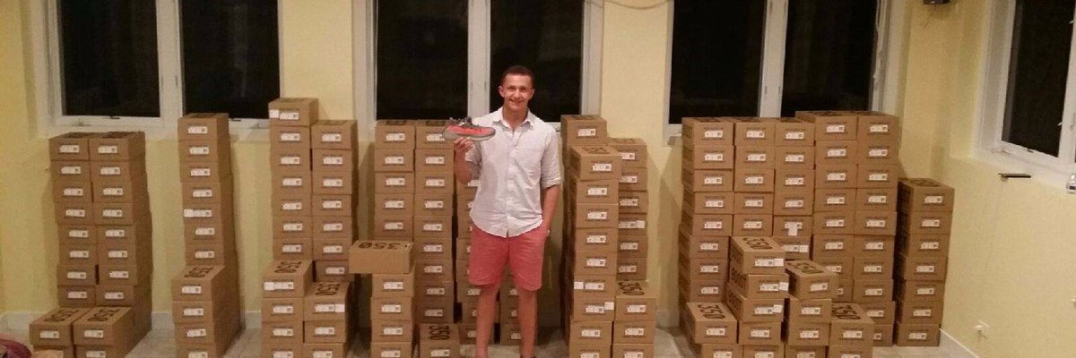 thebrain (@automemorybrain) on Twitter photo yo real talk <a href="/shewidan/">Sheridan Clayborne</a> can you change your yeezy reselling days banner to something better/more professional? 🫡
We in the big boys league now let's put sneaker flipping days behind us yo real talk <a href="/shewidan/">Sheridan Clayborne</a> can you change your yeezy reselling days banner to something better/more professional? 🫡
We in the big boys league now let's put sneaker flipping days behind us