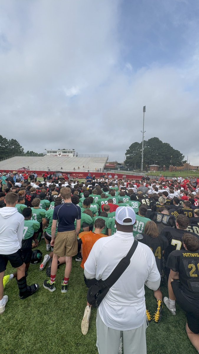 Van Buren Football (@pointerfootball) on Twitter photo Day 2 of Team Camp for the DAWGS is being kicked off with former <a href="/RazorbackFB/">Arkansas Razorback Football</a> Head Coach Houston Nutt firing up the players. Day 2 of Team Camp for the DAWGS is being kicked off with former <a href="/RazorbackFB/">Arkansas Razorback Football</a> Head Coach Houston Nutt firing up the players.