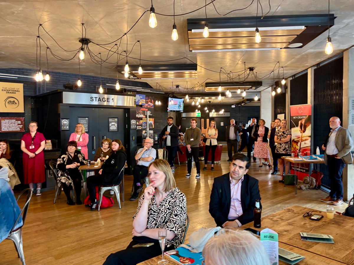 HEYCreativeCC's tweet photo. Celebrations and a launch at Humber Business Week 2025 🎉

Thanks so much to everyone who joined us yesterday to celebrate the first anniversary of the #Hull &amp; #EastYorkshire Creative Charter! 

#HEYCreativeCharter https://t.co/aYK83PlDNC