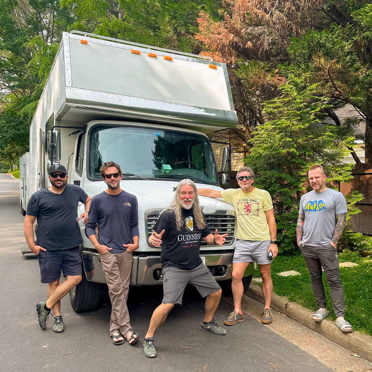 Carbon Leaf (@carbonleaf) on Twitter photo Loading up the White Whale and hitting the road to VA Beach and Washington, DC! See you tonight at <a href="/elevation27/">Elevation 27</a> and tomorrow at <a href="/thehamiltondc/">The Hamilton</a>!
carbonleaf.com/tour-dates Loading up the White Whale and hitting the road to VA Beach and Washington, DC! See you tonight at <a href="/elevation27/">Elevation 27</a> and tomorrow at <a href="/thehamiltondc/">The Hamilton</a>!
carbonleaf.com/tour-dates