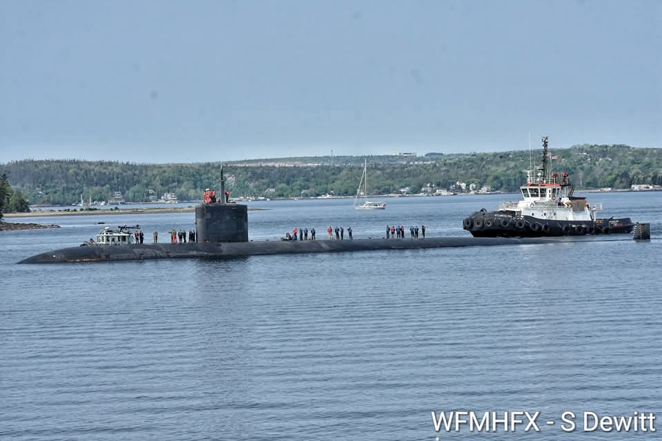 North (@northdud) on Twitter photo A unknown Los Angeles Class SSN docked at CFB Shearwater earlier this morning, waiting to confirm which one. photo credits to Sean Dewitt of <a href="/HfxMda/">WaterfrontMdaHfx</a> A unknown Los Angeles Class SSN docked at CFB Shearwater earlier this morning, waiting to confirm which one. photo credits to Sean Dewitt of <a href="/HfxMda/">WaterfrontMdaHfx</a>