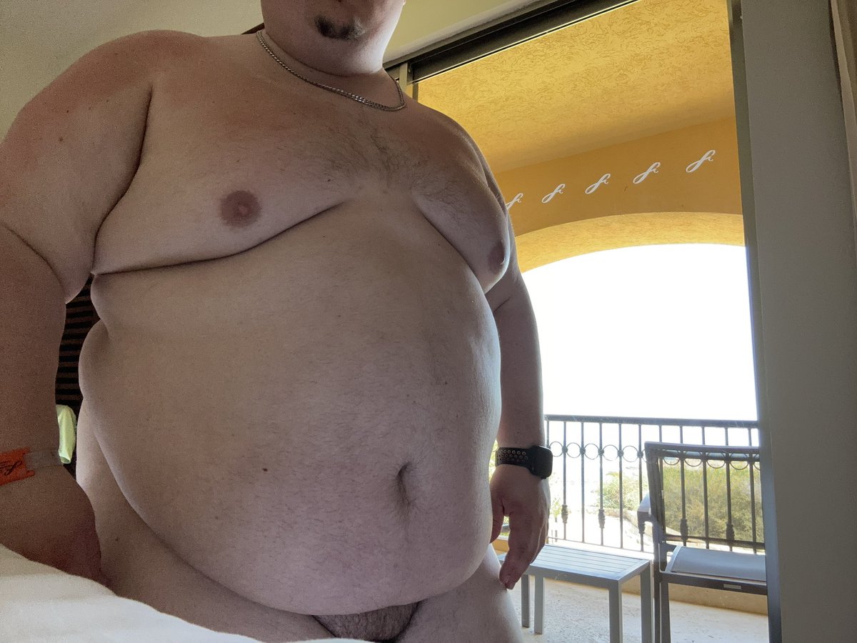 putts210's tweet photo. Vacation time calls for updated nudes…hope you enjoy ;) #gay #gaychub #chub4chaser #chubforchaser #chubby #cabo https://t.co/xzSo1eGyLB