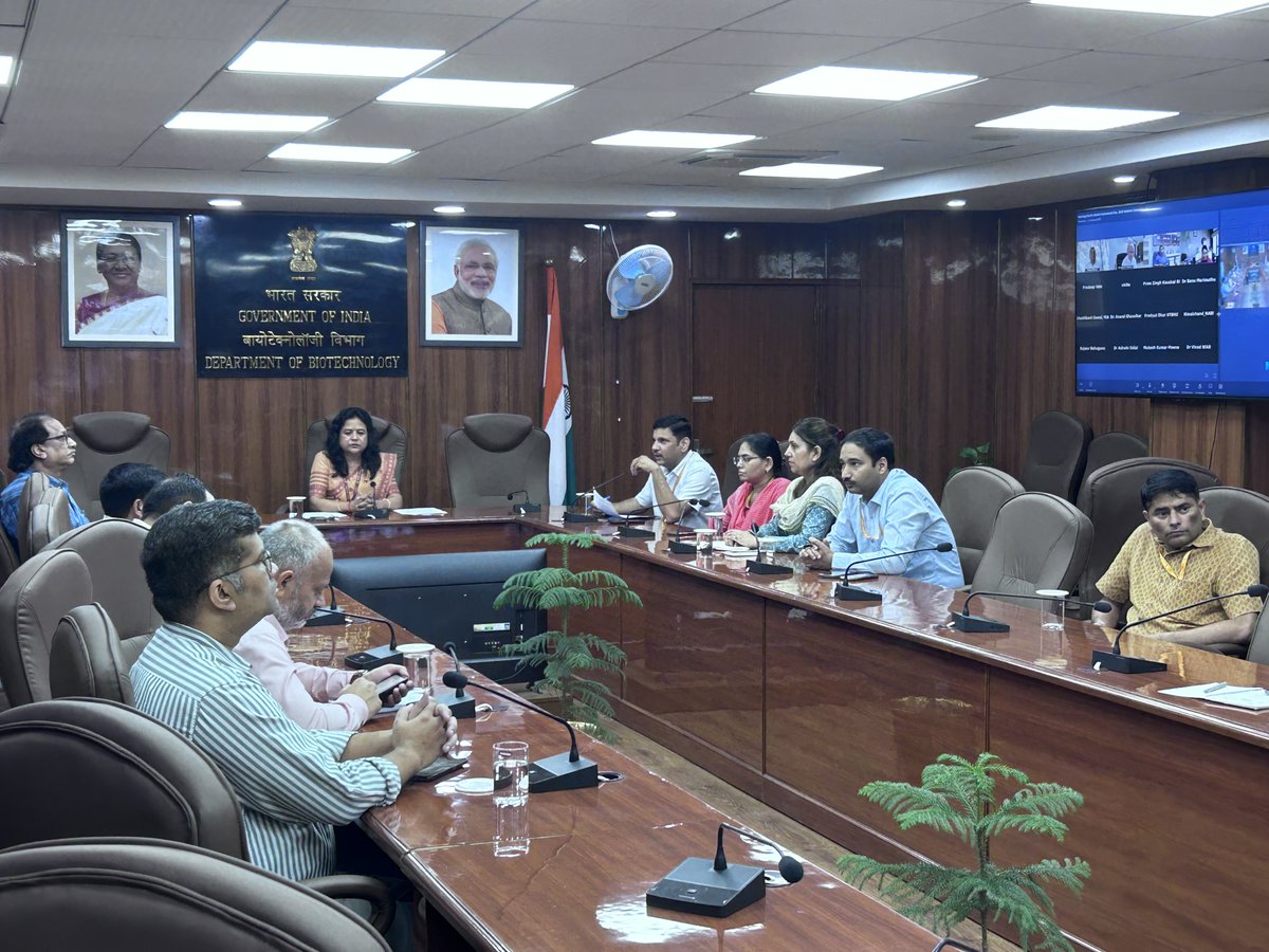 #WorldEnvironmentDay 
Dr. Eklabya Sharma, Padma Awardee, ATREE Bengaluru delivered talk on “Triple Planetary Crisis, Impacts &amp;Transformative Changes in Himalaya” and interconnected threats of climate change, biodiversity loss &amp; pollution <a href="/DrJitendraSingh/">Dr Jitendra Singh</a> <a href="/rajesh_gokhale/">Rajesh Gokhale</a>