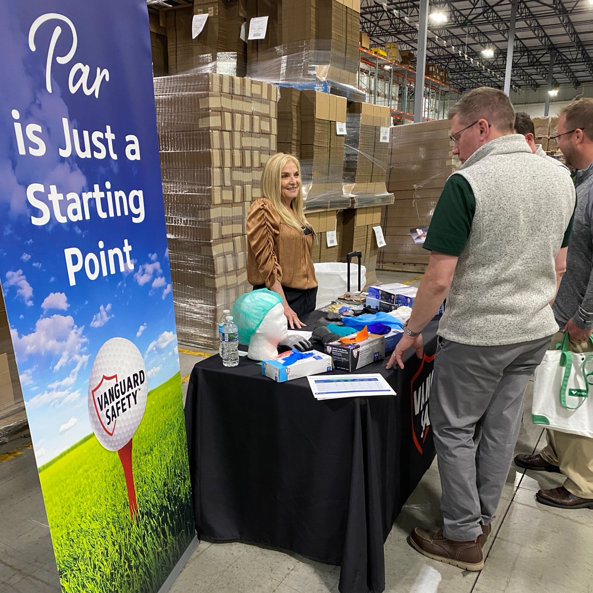 The Veritiv Green Party in Columbus, OH gave our customers a chance to explore sustainable solutions, meet a #TeamVeritiv PGA Tour player, and connect with our sponsors, Tennant and Vanguard. ♻️We had a blast! Thanks to all who attended! #SustainabilityInAction #VeritivGreenParty