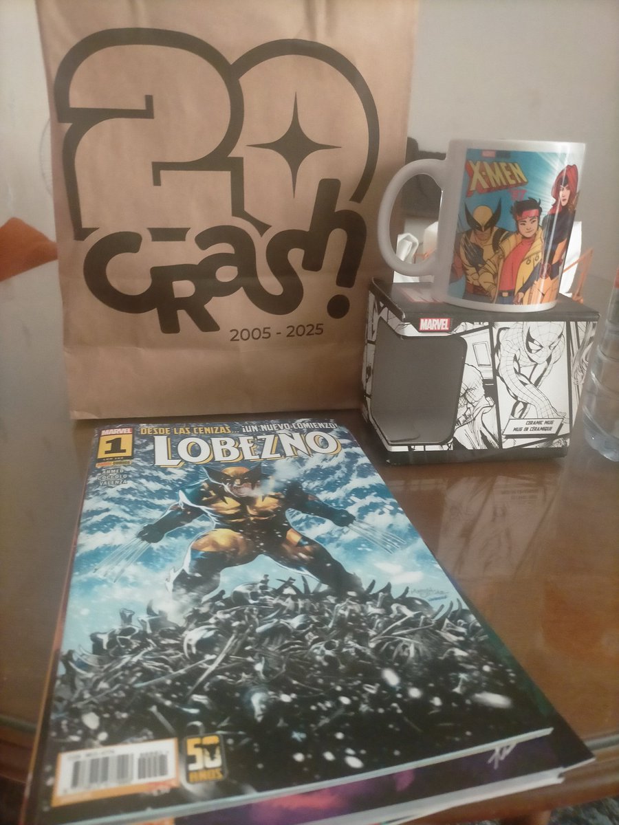 Carlos ❌ Wolverine ❌ (@museoflash) on Twitter photo Al final llega a España el Lobezno 1. El inicio de una nueva etapa que empieza con 9 meses de diferencia con respecto a USA. ¡¡¡9!!! Y sí, la mayoría de fans ya sabemos que va a pasar. Gracias <a href="/PaniniComicsEsp/">Panini Cómics España</a> por vuestras decisiones editoriales. Al final llega a España el Lobezno 1. El inicio de una nueva etapa que empieza con 9 meses de diferencia con respecto a USA. ¡¡¡9!!! Y sí, la mayoría de fans ya sabemos que va a pasar. Gracias <a href="/PaniniComicsEsp/">Panini Cómics España</a> por vuestras decisiones editoriales.