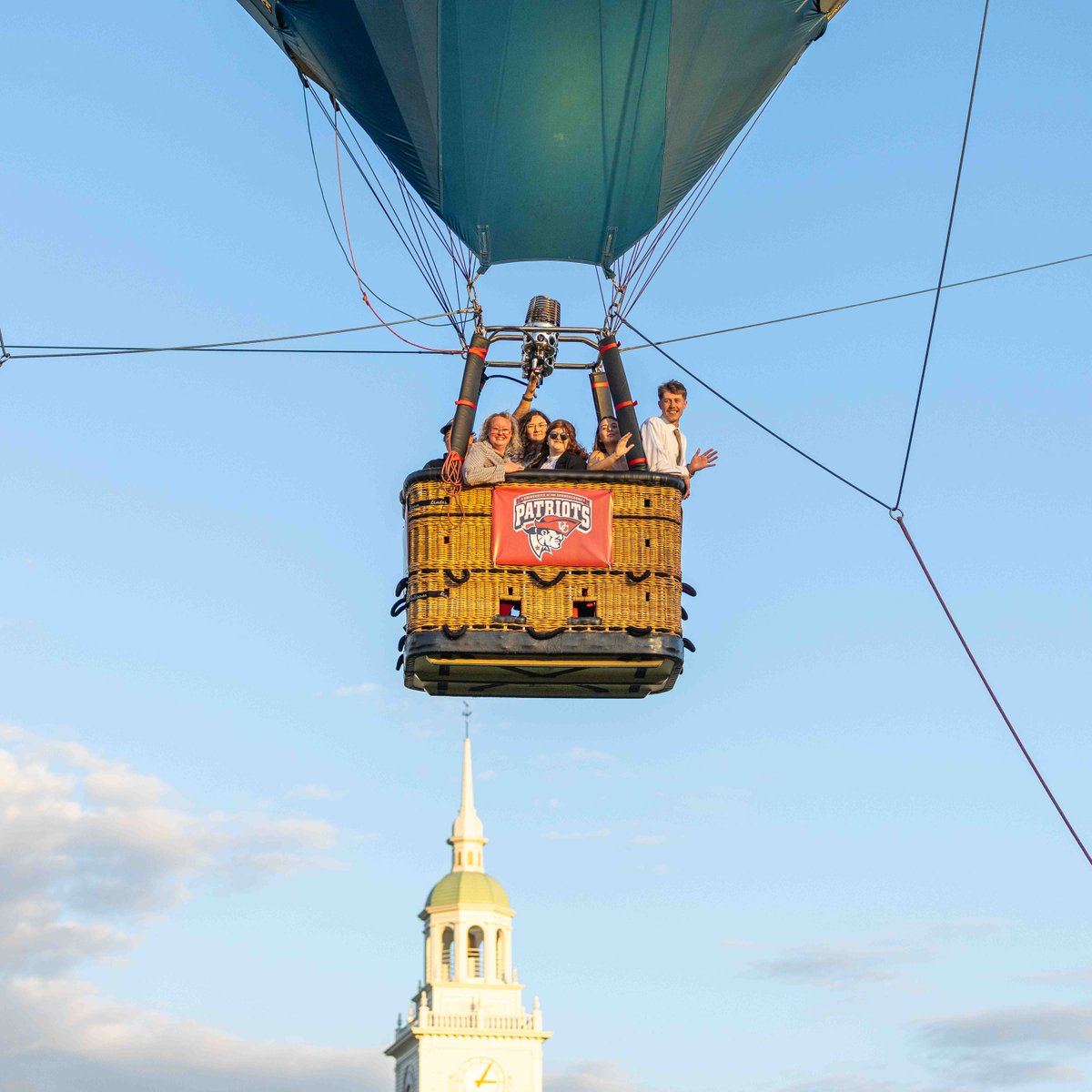 Nothing like floating freely above campus. Happy Hot Air Balloon Day!

#ucumberlands #HotAirBalloonDay