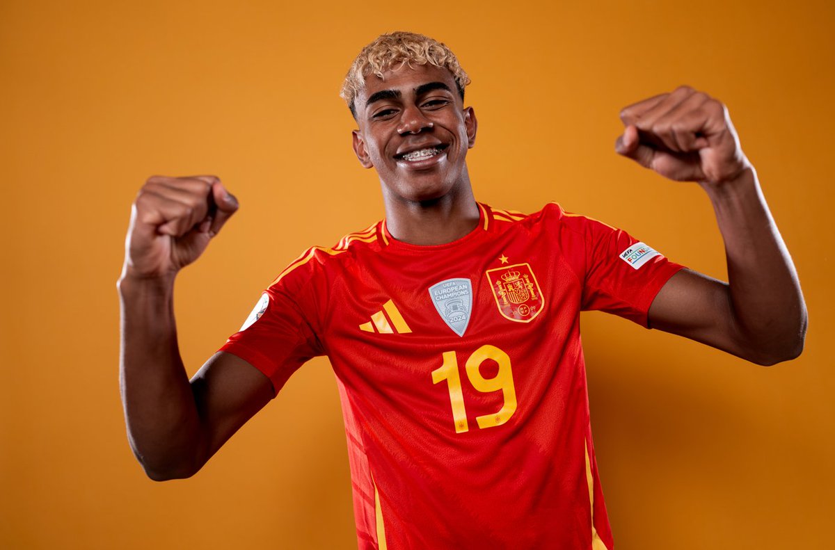 SER Deportivos (@serdeportivos) on Twitter photo 📻 PROGRAMA con <a href="/PacojoSER/">Pacojo</a>
🏆 La <a href="/SEFutbol/">Selección Española Masculina de Fútbol</a>, a por la #FinalFour
🔝 Portugal en la #NationsLeague
🔴 <a href="/IannuzziFiamma/">Fiamma Benítez Iannuzzi</a> del <a href="/Atleti/">Atlético de Madrid</a>
🇧🇷 Ancelotti y el debut con Brasil
🏀 <a href="/JmCalderon/">José Manuel Calderón</a> y la NBA
🐬 Alderete y <a href="/MovistarEstu/">Movistar Estudiantes</a>
🔊 AUDIO cadenaser.com/audio/cadenase… 📻 PROGRAMA con <a href="/PacojoSER/">Pacojo</a>
🏆 La <a href="/SEFutbol/">Selección Española Masculina de Fútbol</a>, a por la #FinalFour
🔝 Portugal en la #NationsLeague
🔴 <a href="/IannuzziFiamma/">Fiamma Benítez Iannuzzi</a> del <a href="/Atleti/">Atlético de Madrid</a>
🇧🇷 Ancelotti y el debut con Brasil
🏀 <a href="/JmCalderon/">José Manuel Calderón</a> y la NBA
🐬 Alderete y <a href="/MovistarEstu/">Movistar Estudiantes</a>
🔊 AUDIO cadenaser.com/audio/cadenase…