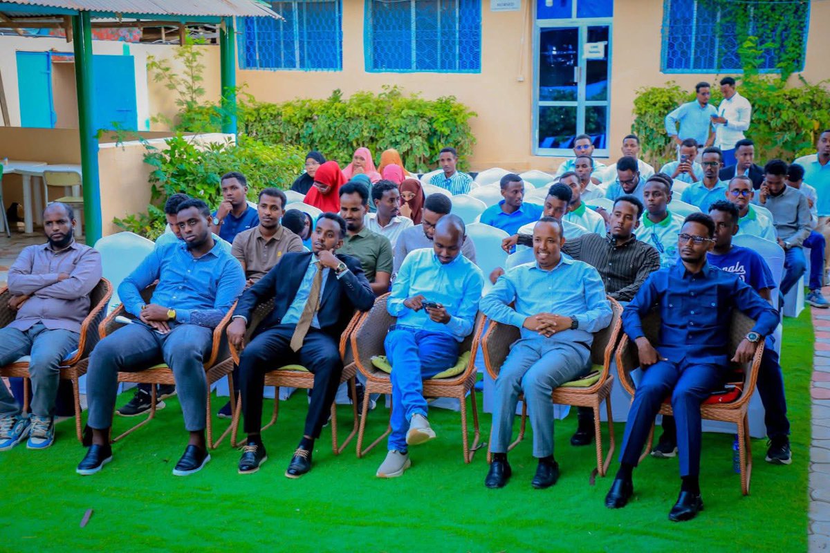 Esmail Mohamed (@sumcaa_mohamed) on Twitter photo Today, on #WorldEnvironmentDay, I had the honor to present on the impact of single-use plastics, thanks to <a href="/greenarlaadi/">Green Arlaadi</a> . Under the theme โEnding Plastic Pollution,โ we reflected on the urgent need for sustainable action. ๐๐โป๏ธ#WED2025 #BeatPlasticPollution
<a href="/MoECC_Somalia/">Ministry of Environment & Climate Change ๐ธ๐ด</a> Today, on #WorldEnvironmentDay, I had the honor to present on the impact of single-use plastics, thanks to <a href="/greenarlaadi/">Green Arlaadi</a> . Under the theme โEnding Plastic Pollution,โ we reflected on the urgent need for sustainable action. ๐๐โป๏ธ#WED2025 #BeatPlasticPollution
<a href="/MoECC_Somalia/">Ministry of Environment & Climate Change ๐ธ๐ด</a>