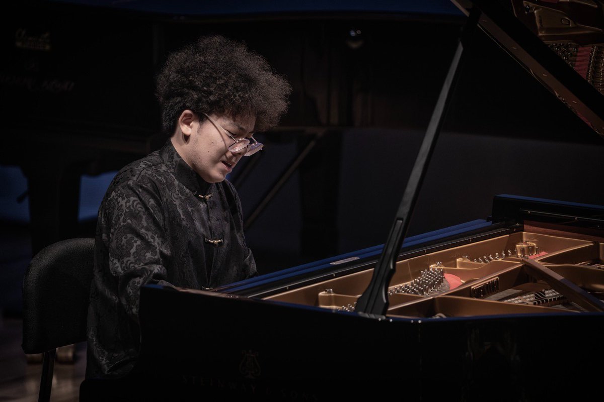 premi_iturbi's tweet photo. 🎹 Una primera jornada espectacular en el Concurso Iturbi con las actuaciones de Hyelee Kang, Yifan Wu, García Piquer, Emin Kiourktchian y García Oliva. Continuamos hoy 🎹

#Iturbi2025 https://t.co/fPedoVu2Wb