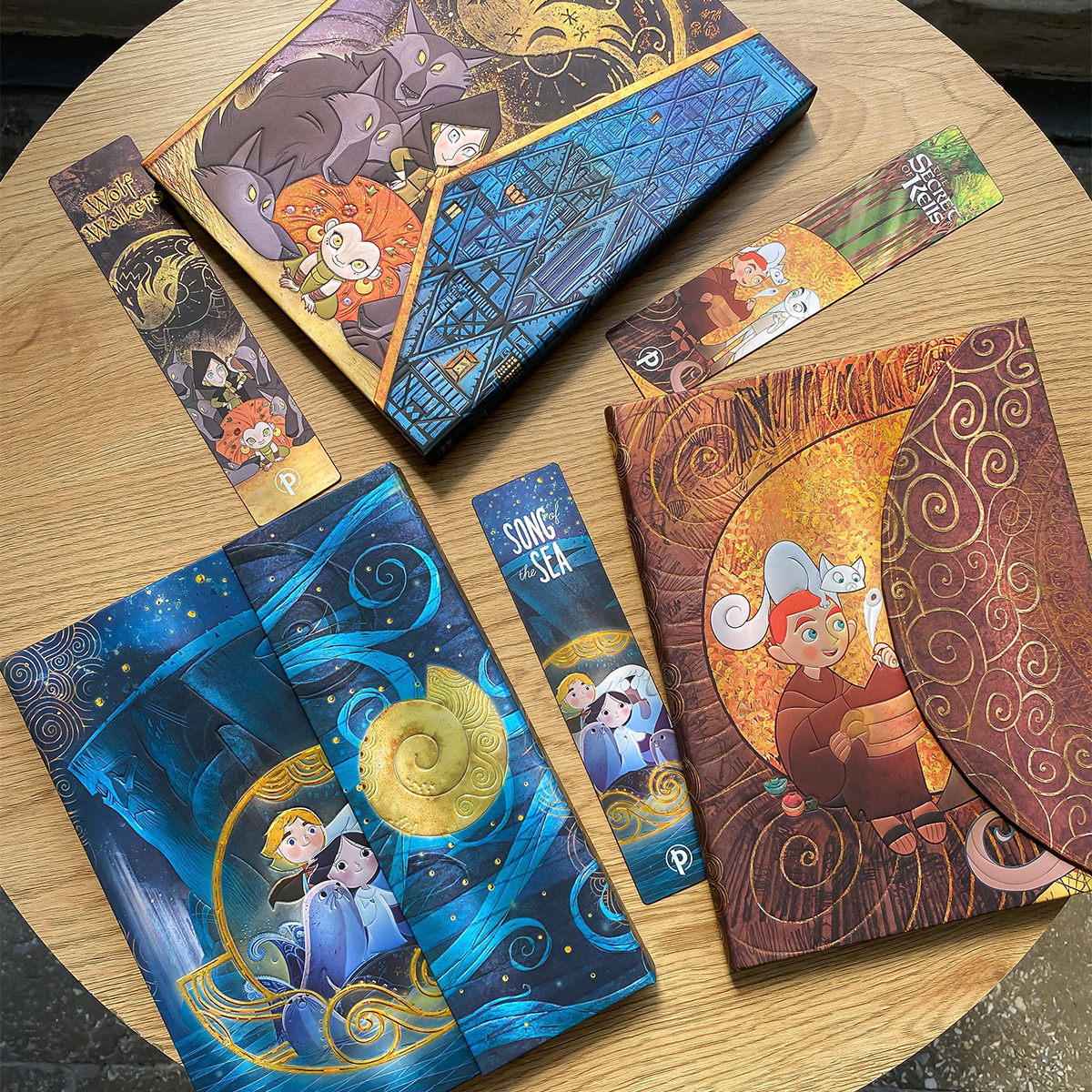 djournal's tweet image. Ірландська міфологія на дотик: фотоогляд блокнотів Paperblanks “Irish Folklore Trilogy” — shop.djournal.com.ua/blog/irish-fol…