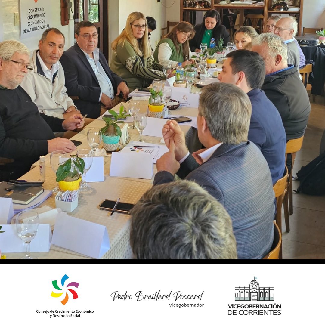 CCEDSCorrientes's tweet photo. • Consejo Provincial • 
El 3 de junio realizamos la reunión del CP en Paso de la Patria, con presencia de las autoridades regionales, funcionarios municipales y representantes de la Dirección Provincial de Vialidad. Tratamos nuevos dictámenes en el marco del Corrientes 2030 🙌🏽 https://t.co/bqB987lTKs