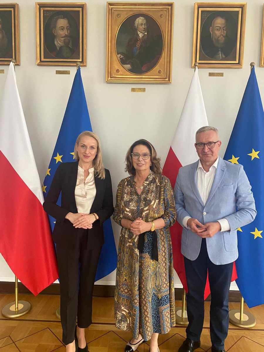 O Polonii w Norwegii rozmawiała dziś <a href="/M_K_Blonska/">Małgorzata Kidawa-Błońska</a> z Anną Romanowską, przewodniczącą Bli Med! - Polskiego Centrum Integracji w Trondheim. Dziękujemy za świetną robotę polonijną i mobilizację w wyborach prezydenckich. Bli Med znaczy „dołącz do nas”. Z radością dołączamy!❤️🇵🇱🇳🇴