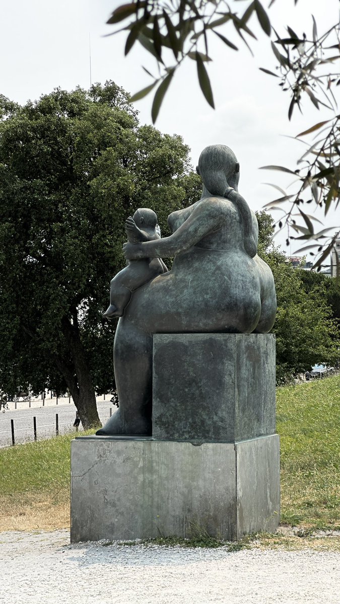 Ola NFC Day II

A little Botero Bronze pallet cleanser before back to the heavy screen content