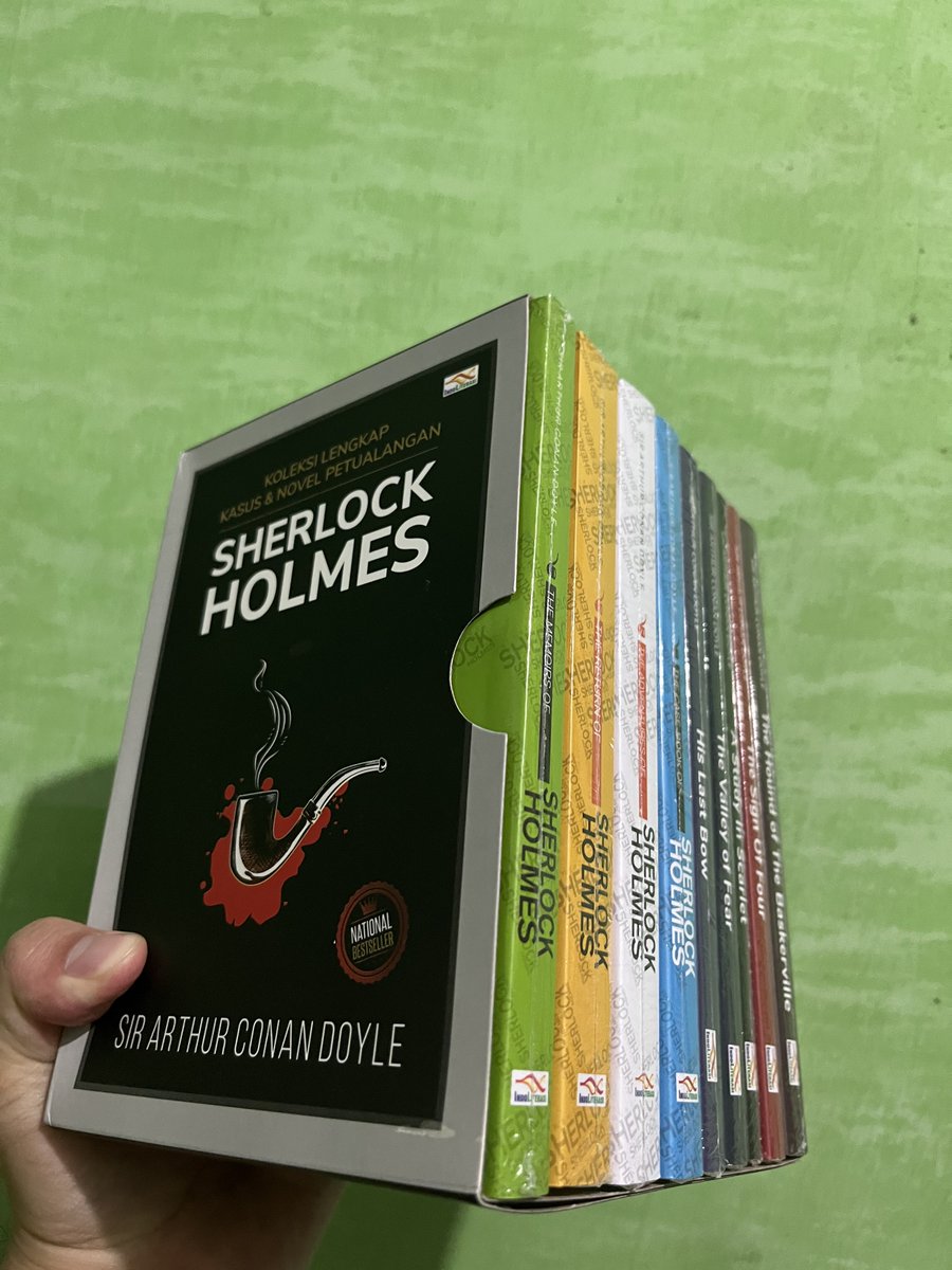 bublette_'s tweet image. Sudah sampe pas sebelum lebaran 🫶🏻

Dulu selalu cari novel preloved, sekarang udah bisa beli yang baru rasanya seneng bett ❤️