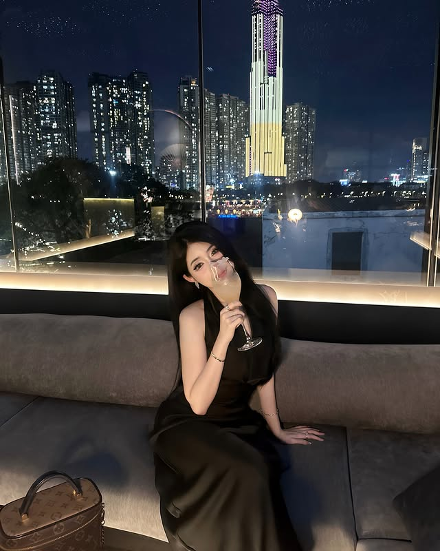 Ăn tối xong ăn gì tiếp đây anh