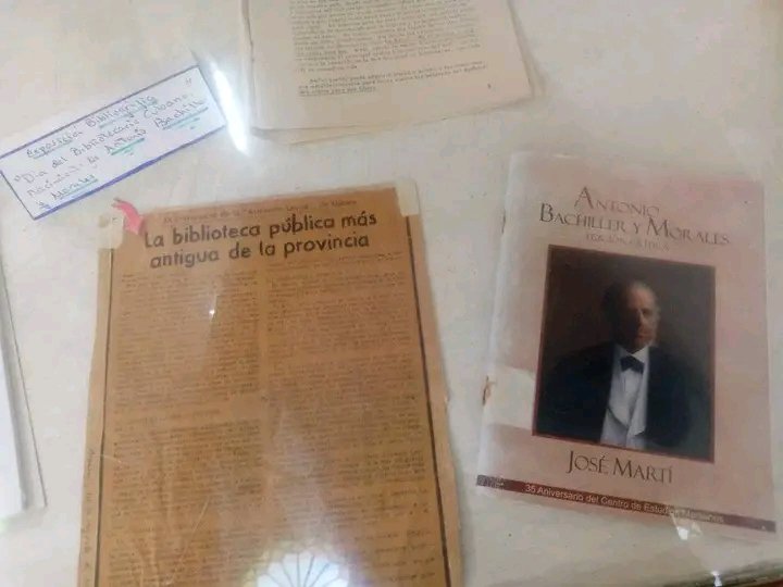 A83829Angulo's tweet photo. Exposición Bibliográfica en la Biblioteca Municipal:"Día del Bibliotecario Cubano".(Nacimiento de Antonio Bachiller y Morales). Textos relacionados con el tema.
#Gibara
#CulturaPresente https://t.co/zo9iTURgfR
