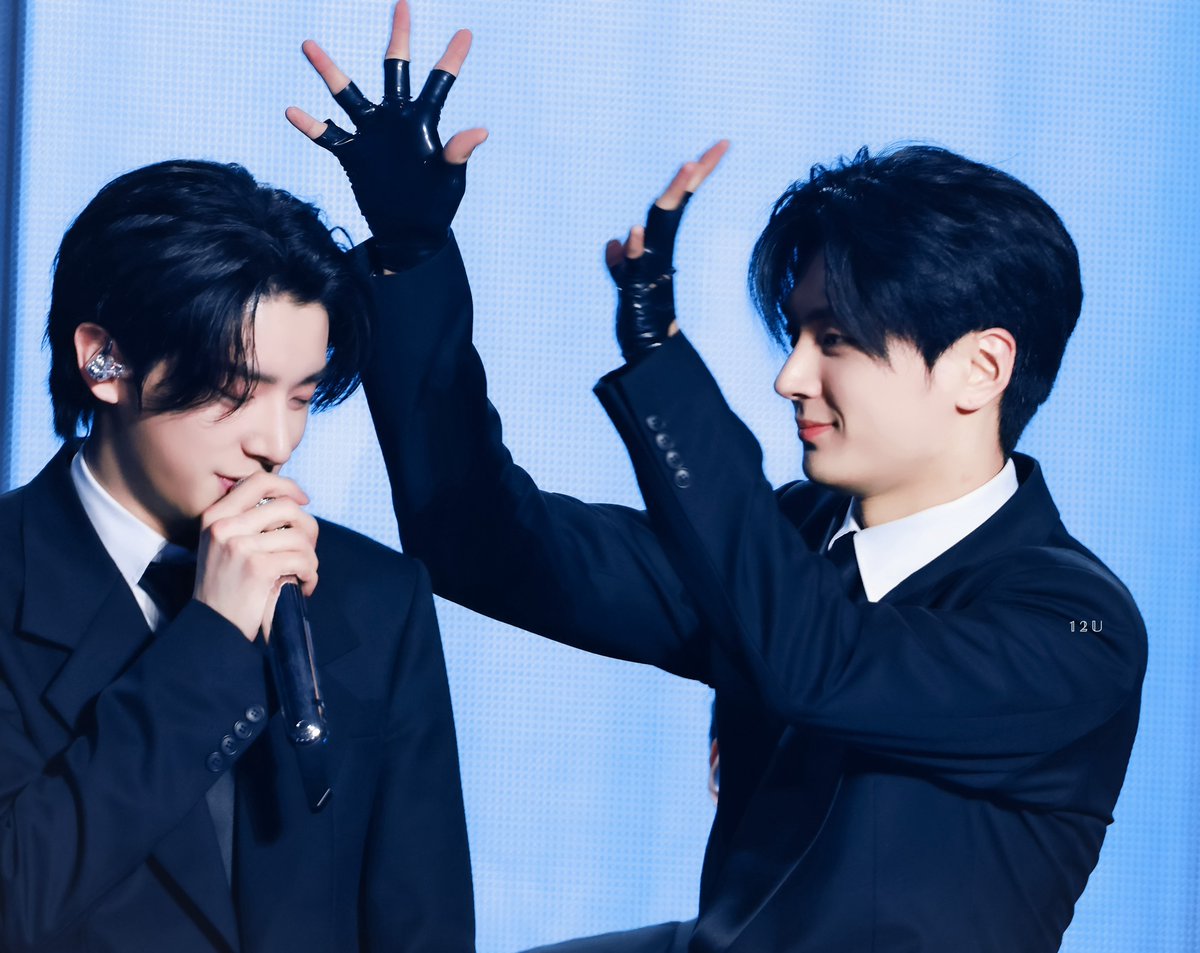 𝟙 𝟚 𝕌 tweet media