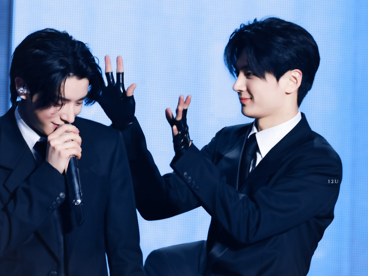 𝟙 𝟚 𝕌 tweet media