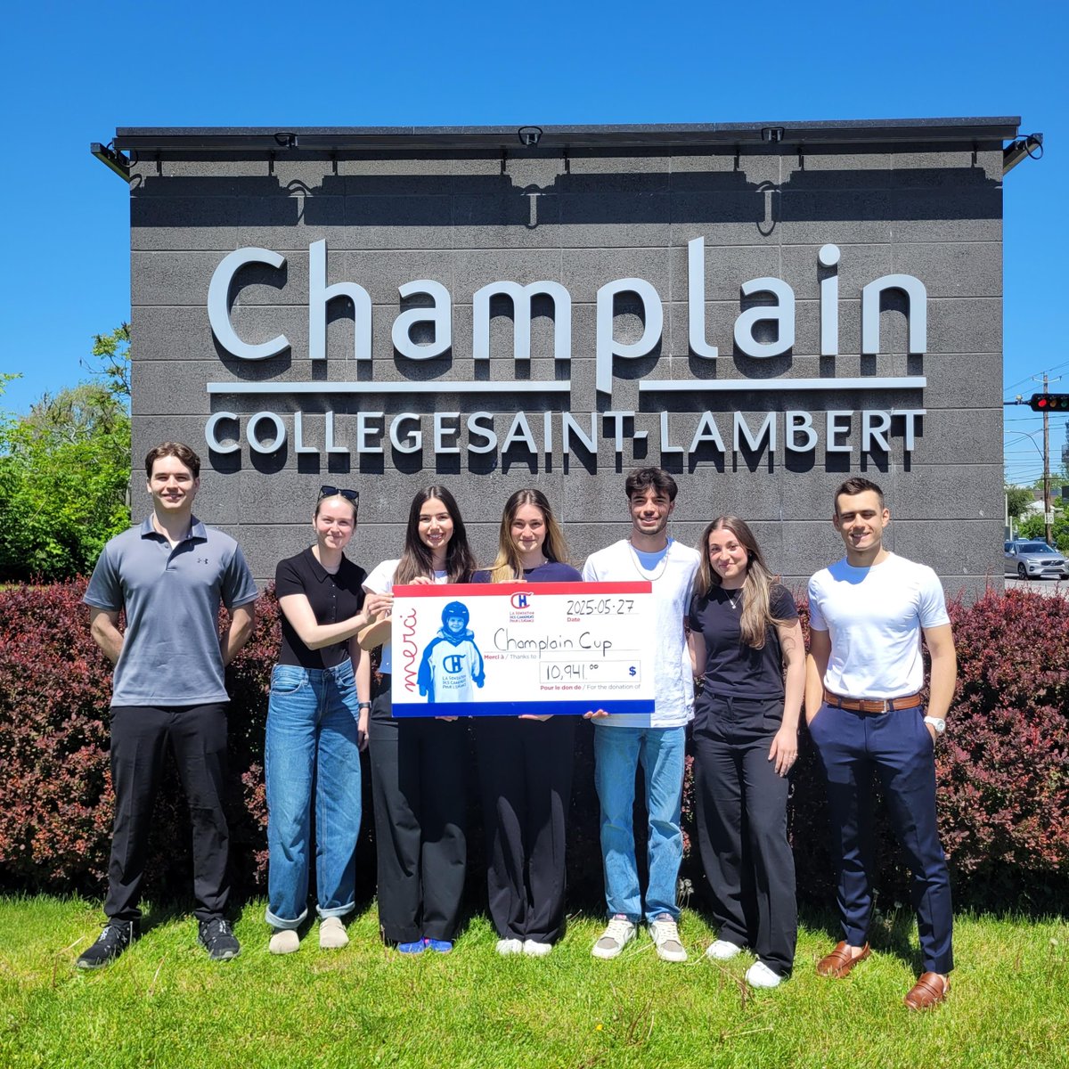 Les nombreux tournois sportifs organisés dans le cadre de la Coupe Champlain ont permis de récolter 10 941 $! Nous remercions chacun des finissants participants ainsi que leur professeur, Charles Royce, pour leur implication envers un mode de vie sain et accessible à tous.