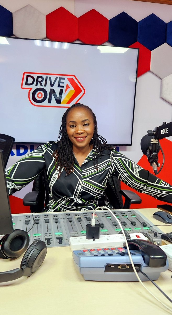 Tina Ogal (@ogaltina) on Twitter photo Karibu sana ndani ya Alhamisi ya mahojiano,Ikiwa holiday ndio hii imejipa Rafiki unasikiliza #DriveOnReloaded ukiwa maeneo gani?
<a href="/RadioCitizenFM/">Radio Citizen</a> Karibu sana ndani ya Alhamisi ya mahojiano,Ikiwa holiday ndio hii imejipa Rafiki unasikiliza #DriveOnReloaded ukiwa maeneo gani?
<a href="/RadioCitizenFM/">Radio Citizen</a>