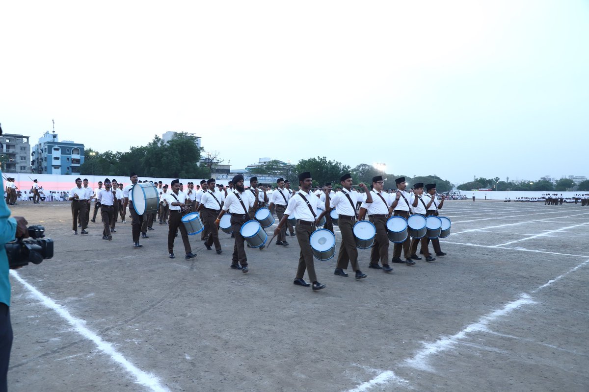 वर्तमान में 25 दिनों के दौरान संघ शिक्षा वर्ग के प्रतिभागियों द्वारा संघ के पूर्ण गणवेश में पथ संचलन भी निकाला जाता है। वर्ग के समारोप का कार्यक्रम नागपुर शहर द्वारा आयोजित होता है।#RSSNagpurVarg #vskmalwa