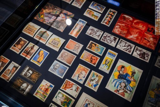 Vaccarinews's tweet photo. #SanMarino. L’#ambasciatore del #Brasile dona la #collezione di #francobolli e #monete: https://t.co/o37ppD5qB7 https://t.co/f77Qi4u9ex