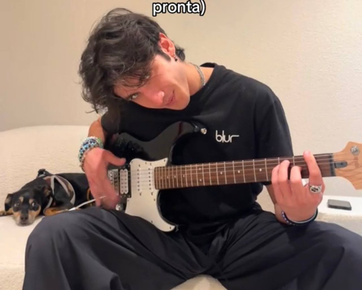 PlayTheSilence_'s tweet image. Vabbeh se lo dici così #JSol #Amici24