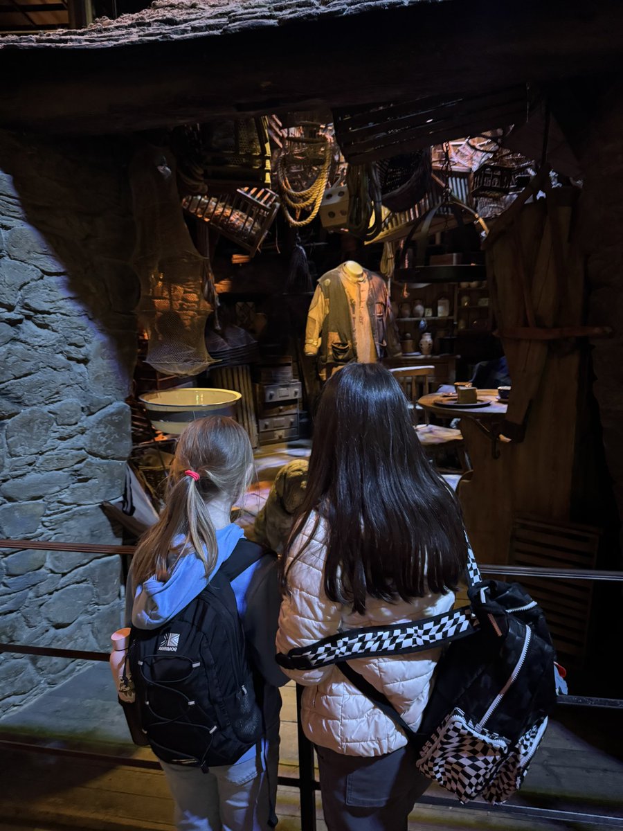 And yet more exploring! <a href="/WBStudioTour/">Now @wbtourlondon</a> <a href="/mrsbradleyspag/">Mrs Bradley</a> <a href="/mrsthornespag/">Mrs Thorne</a> <a href="/StPeteratGowts/">Saint Peter at Gowts</a>