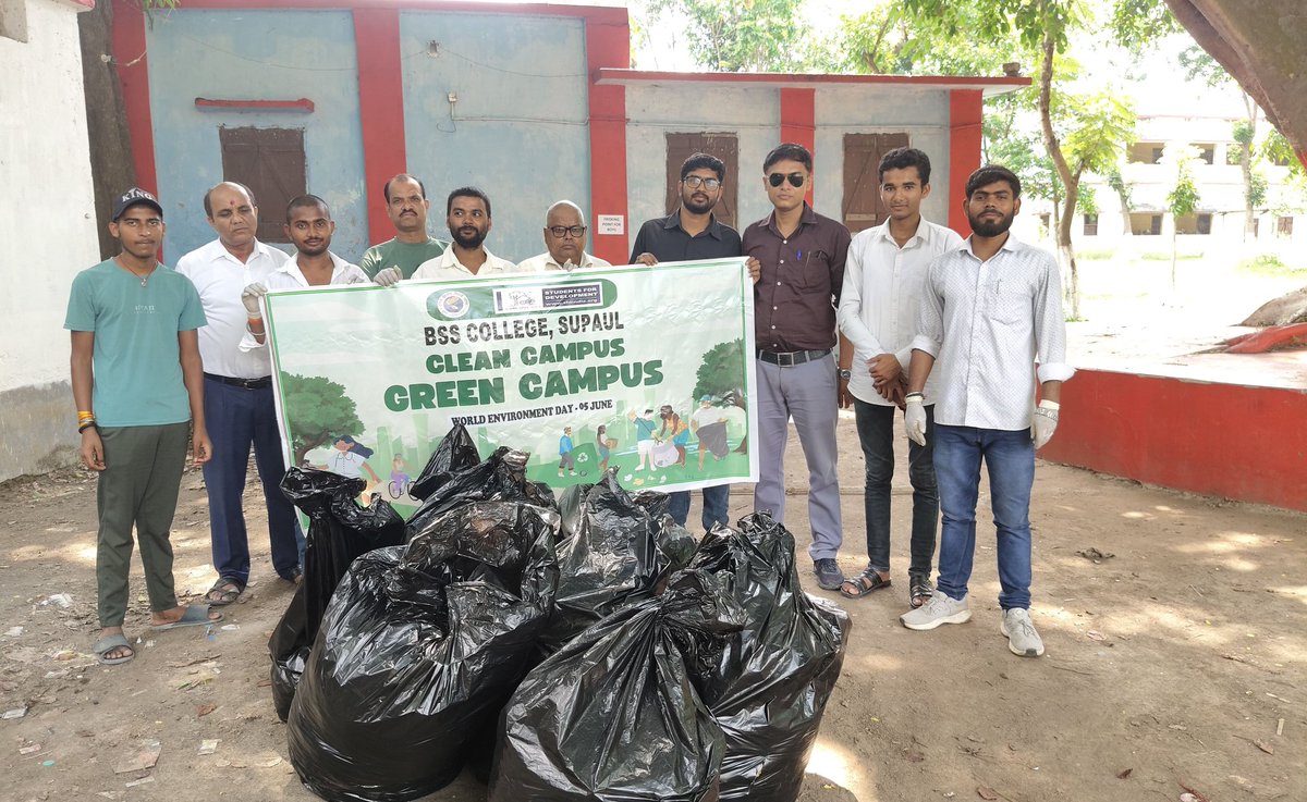 northbiharabvp's tweet image. विकासार्थ विद्यार्थी, सुपौल इकाई द्वारा विश्व पर्यावरण दिवस के अवसर पर BSS कॉलेज सुपौल में &quot;क्लीन कैंपस - ग्रीन कैंपस&quot; के तहत स्वच्छता अभियान चलाया गया। मौके पर प्रांत SFD सह संयोजक शिवजी कुमार उपस्थित रहे।

#SFD 
#WorldEnvironmentDay