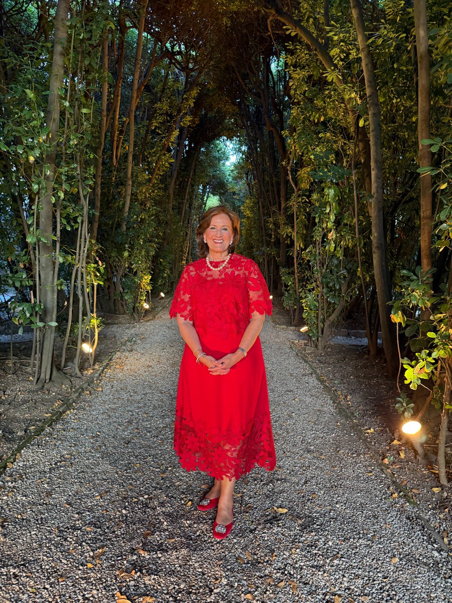 AnitaBMcBride's tweet image. What a week in Rome celebrating @niaforg 50th! From a moving visit with Pope Leo XIV to honoring WWII heroes at Nettuno, strengthening U.S.–Italy ties, and a stunning gala at Palazzo Colonna—onward to our DC celebration this October! #NIAF50 #Italy