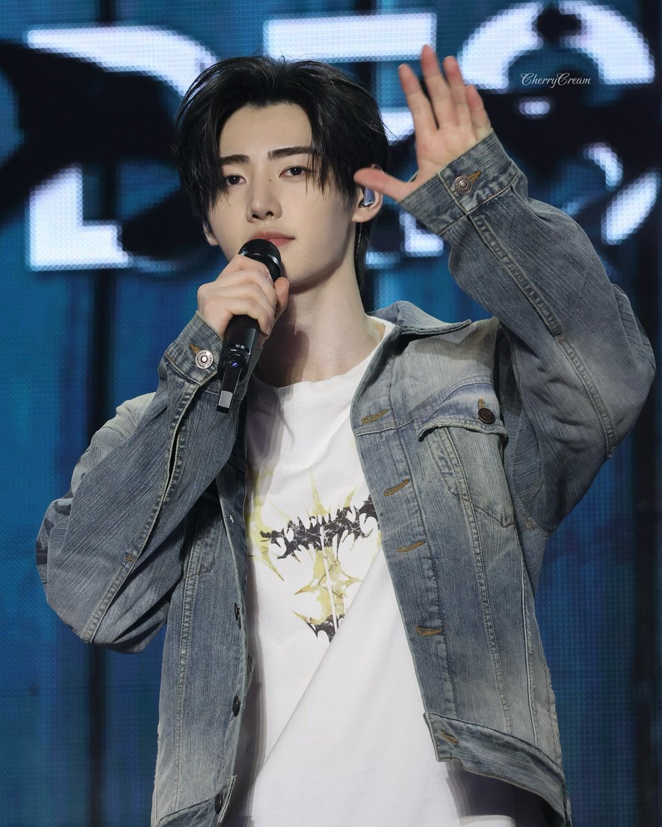 250605 DESIRE UNLEASH 쇼케이스

#SUNGHOON
#ENHYPEN
#성훈
#ソンフン
#朴成训 
#엔하이픈