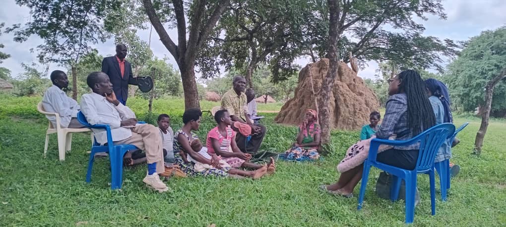 Land and Equity Movement in Uganda (@lemu_uganda) on Twitter photo LEMU has yet again, resumed its partnership with <a href="/UCUniversity/">Uganda Christian University (Official)</a> Law students to mediate the rampant land conflicts in Lango and Teso sub regions.
Today, we are in Abango-imany parish, Abia Sub County in Alebtong district.
#LandRightsAdvocacy
#LandRightsAwareness LEMU has yet again, resumed its partnership with <a href="/UCUniversity/">Uganda Christian University (Official)</a> Law students to mediate the rampant land conflicts in Lango and Teso sub regions.
Today, we are in Abango-imany parish, Abia Sub County in Alebtong district.
#LandRightsAdvocacy
#LandRightsAwareness