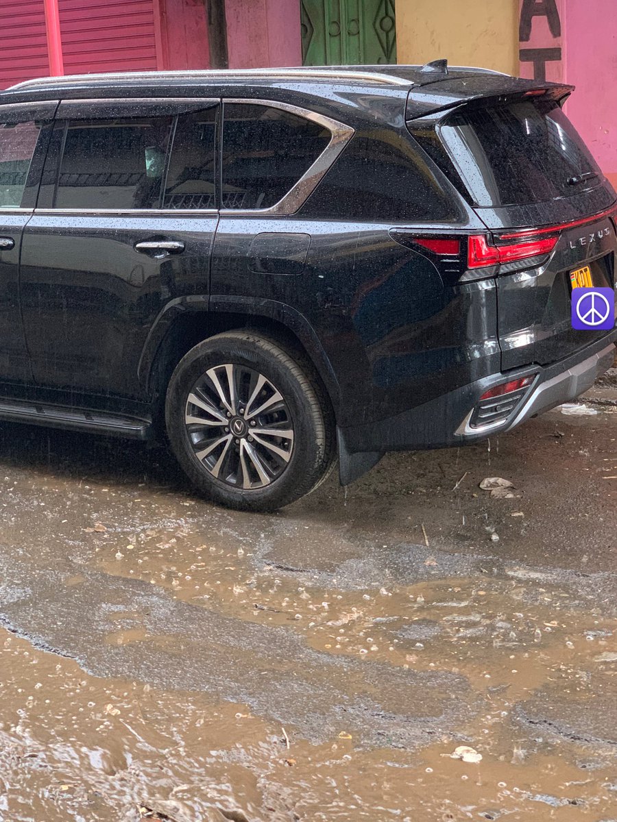 Today it was one of wun with this beautiful lx600 for routine maintenance and and we delivered to the client in Thika