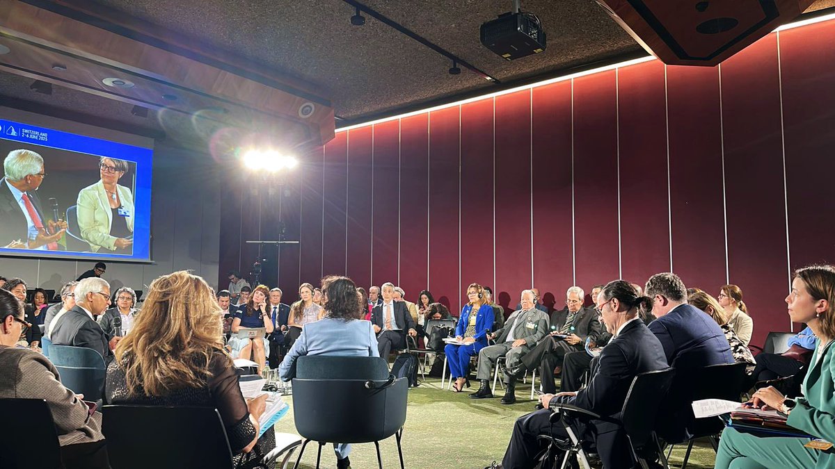 El 2° Diálogo de Alto Nivel del Memorando de Entendimiento entre la UE y América Latina y el Caribe abordó avances y desafíos en #RRD. La Secretaría Técnica, formada por Chile y CDEMA, traspasó sus funciones a Cuba y a CEPREDENAC, nuevos representantes nacional y subregional.