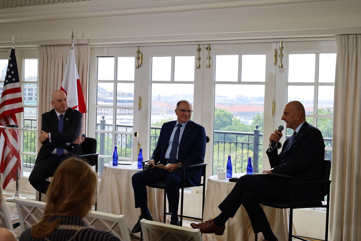 We must know "how to mitigate some of differences of interests between U.S &amp; Poland. America wants to focus on Indo-Pacific and for Poland it's 'Russia first!', Russia being an existential threat for Poland &amp; Baltic states" says Gen. Rajmund Andrzejczak #TransatlanticLookout