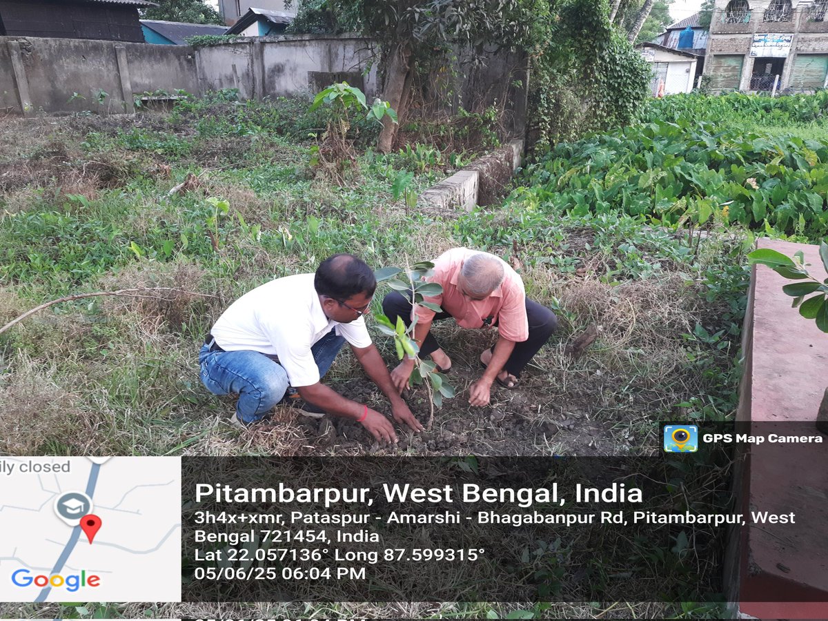 arhsnss's tweet photo. Amarshi Raghunath High School NSS Unit.Purba Medinipur.
Celebrate world Environment Day 2025. আজ আমি (ননীগোপাল বেরা PO) ও বিদ‍্যালয়ের সম্মানীয় ভারপ্রাপ্ত প্রধান শিক্ষক শ্রী পার্থরাজ মিশ্র মহাশয় বিদ‍্যালয় হোস্টেল ক‍্যাম্পাসে দুটি জাম গাছ রোপন করলাম । https://t.co/82q0DiMaLb