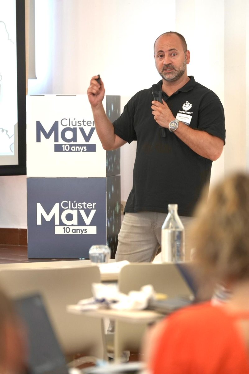 Clúster MAV tweet media