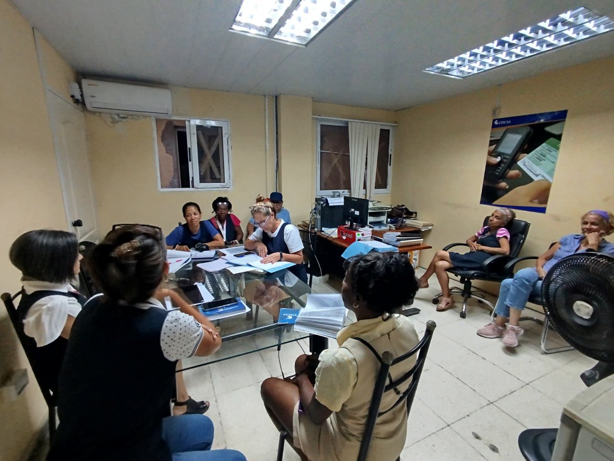 Hoy, 5 de junio, la #Dvpe conmemora del #DiaMundialDelMedioAmbiente, reafirmando nuestro compromiso desde la proyección, ejecución de obras e instalaciones tecnológicas, por la capacidad y el deber de ser parte activa, en la construcción de un país más sostenible <a href="/ETECSA_Cuba/">ETECSA</a>