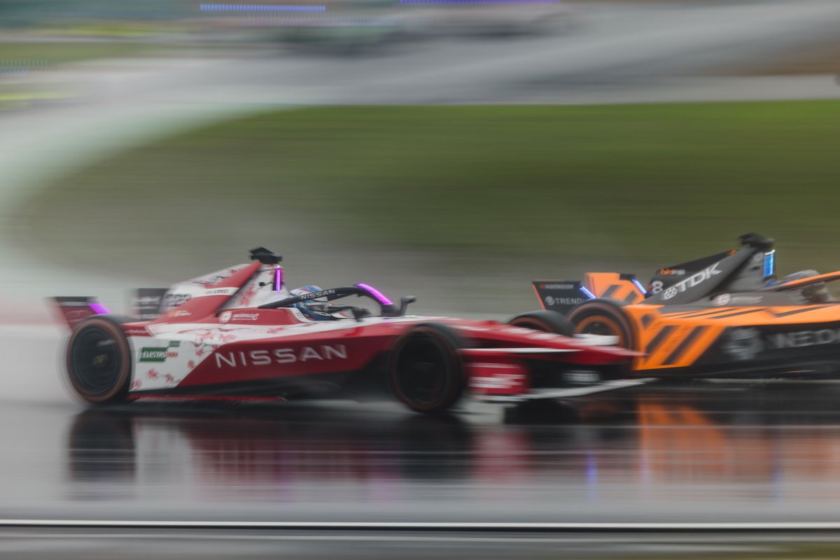 ⚡️ e-Formula.news (@eformulanews) on Twitter photo #FormulaE title favourites stumble in the rain in Shanghai: "One of the toughest races I have ever driven"
e-formula.news/news/formula-e…
#ABBFormulaE <a href="/FIAFormulaE/">Formula E</a> #ShanghaiEPrix <a href="/NISMO/">Nissan NISMO</a> <a href="/McLarenFE/">NEOM McLaren FE</a> #FormulaE title favourites stumble in the rain in Shanghai: "One of the toughest races I have ever driven"
e-formula.news/news/formula-e…
#ABBFormulaE <a href="/FIAFormulaE/">Formula E</a> #ShanghaiEPrix <a href="/NISMO/">Nissan NISMO</a> <a href="/McLarenFE/">NEOM McLaren FE</a>