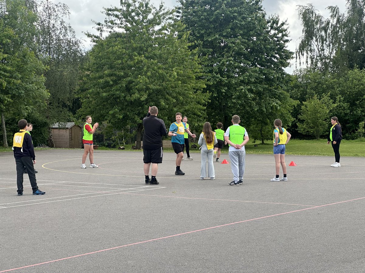 Cefn Community Council (@cefncouncil) on Twitter photo 🚨 #StayOnSide Week 3 at Ysgol Rhosymedre 🚨
Yr 6 pupils explored Anti-Social Behaviour—its causes, impacts, and costs. Deep talks sparked empathy & responsibility with Community Officer <a href="/AndrewRuscoe/">Andrew Ruscoe ⚽️</a> 🌍
They also tried Handball for the first time, smashing it with teamwork! 🏐 🚨 #StayOnSide Week 3 at Ysgol Rhosymedre 🚨
Yr 6 pupils explored Anti-Social Behaviour—its causes, impacts, and costs. Deep talks sparked empathy & responsibility with Community Officer <a href="/AndrewRuscoe/">Andrew Ruscoe ⚽️</a> 🌍
They also tried Handball for the first time, smashing it with teamwork! 🏐