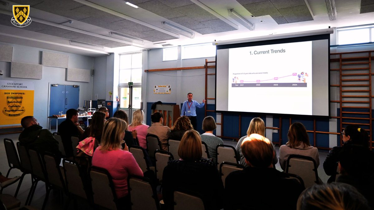 stockportgs's tweet image. Gary Melia, an educational expert in #computing &amp;amp; #esafety, delivered an informative workshop to Junior School parents.

The session gave them an insight into popular technologies &amp;amp; how young people utilise them, &amp;amp; provided them with advice &amp;amp; resources.

facebook.com/stockportgramm…
